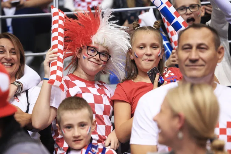 KAUBOJI OTVORILI KVALIFIKACIJE ZA EURO: Osječani priredili paklenu atmosferu &Scaron;vicarcima