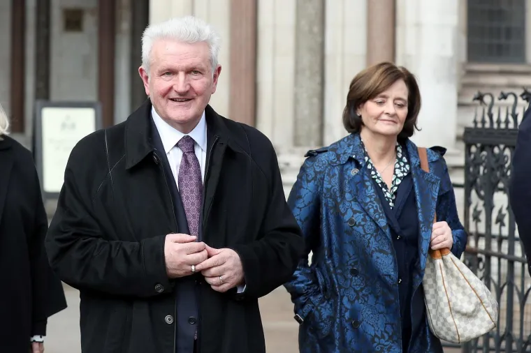 Osnivač Agrokora Ivica Todorić izjavio je u četvrtak u Londonu, nakon &scaron;to mu je potvrđena odluka o izručenju Hrvatskoj, da je "malo razočaran", ali i spreman za daljnje bitke.