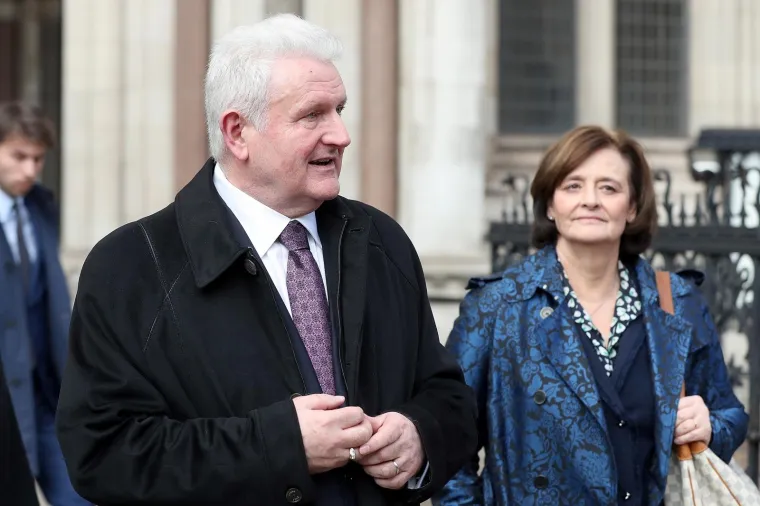 Osnivač Agrokora Ivica Todorić izjavio je u četvrtak u Londonu, nakon &scaron;to mu je potvrđena odluka o izručenju Hrvatskoj, da je "malo razočaran", ali i spreman za daljnje bitke.