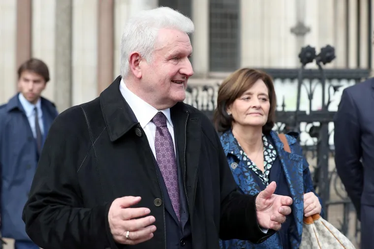 Osnivač Agrokora Ivica Todorić izjavio je u četvrtak u Londonu, nakon &scaron;to mu je potvrđena odluka o izručenju Hrvatskoj, da je "malo razočaran", ali i spreman za daljnje bitke.