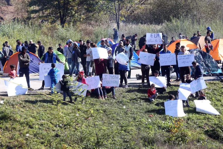 Potresna priča s granice: Djeca migranata mole policiju da ih pusti u Hrvatsku
