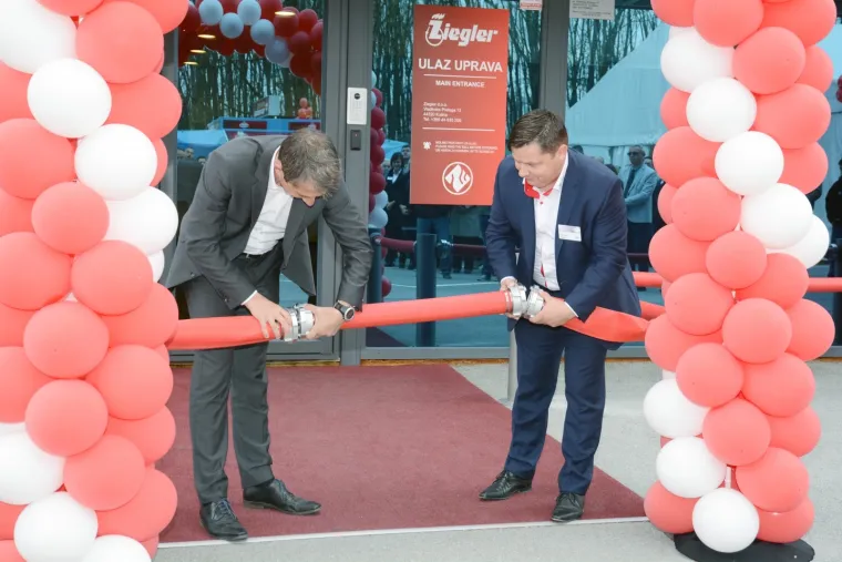 U KUTINI OTVOREN PROIZVODNI POGON TVRTKE ZIEGLER: Proizvodit će najsuvremenija vatrogasna vozila