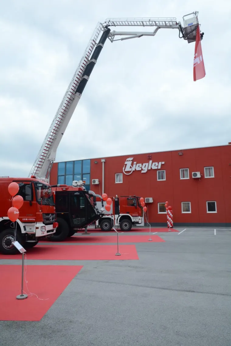 U KUTINI OTVOREN PROIZVODNI POGON TVRTKE ZIEGLER: Proizvodit će najsuvremenija vatrogasna vozila