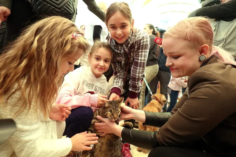 Predsjednica i 'prvi' psić na Danima otvorenih vrata povodom Dana za&scaron;tite životinja