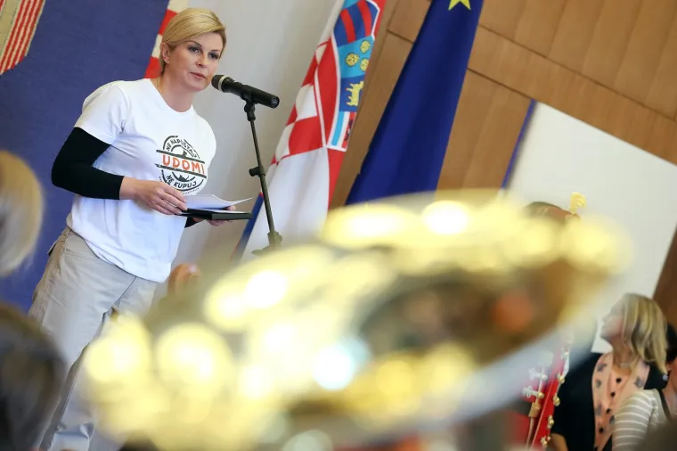 Predsjednica i 'prvi' psić na Danima otvorenih vrata povodom Dana za&scaron;tite životinja