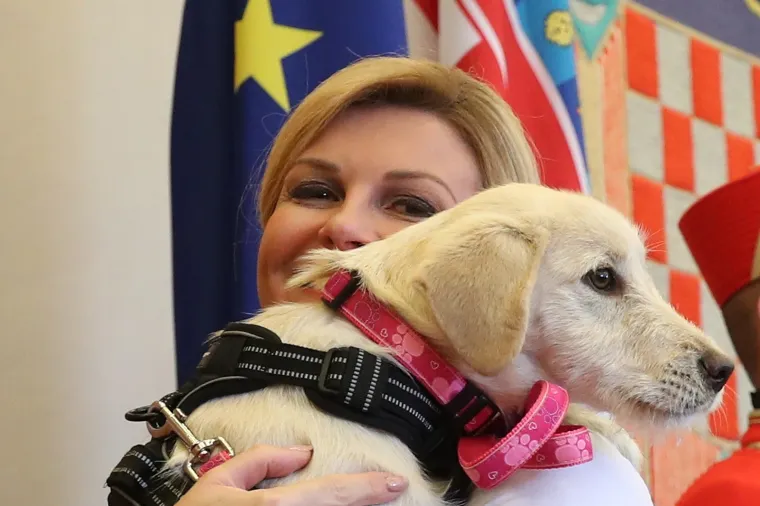 Predsjednica i 'prvi' psić na Danima otvorenih vrata povodom Dana za&scaron;tite životinja