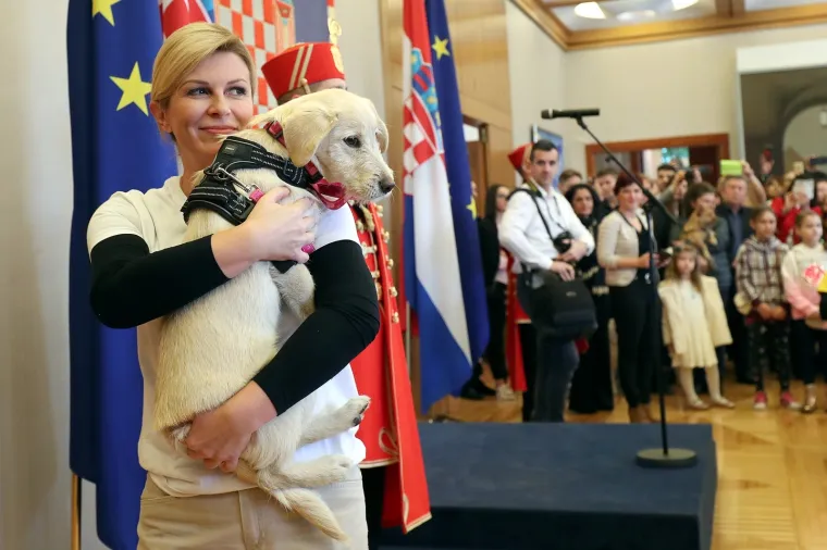 Predsjednica i 'prvi' psić na Danima otvorenih vrata povodom Dana za&scaron;tite životinja