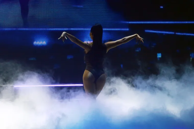 RAZGOLIĆENI JASON DERULO RASPAMETIO ARENU: A plesačice sa savr&scaron;enim guzama dovr&scaron;ile su posao