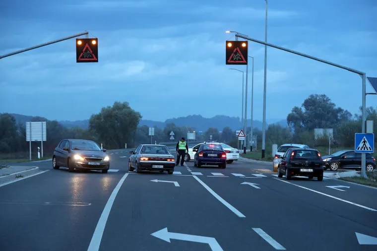 SUDAR KOD ZAPRE&Scaron;IĆA: U prometnoj nesreći poginula jedna osoba