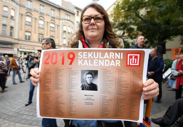 Pogledajte najbolje transparente s prosvjeda protiv Vatikanskih ugovora