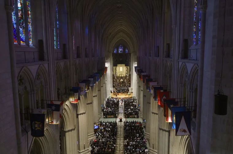 Američki student, simbol homofobnog nasilja, pokopan nakon 20 godina