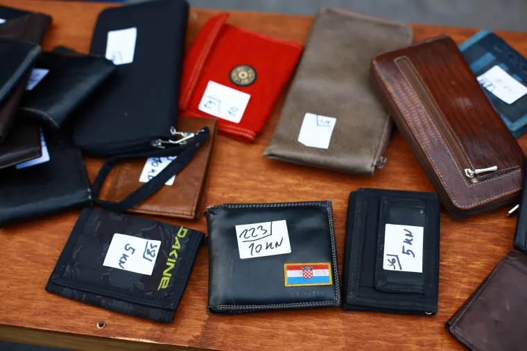 Policijska rasprodaja predmeta kojima je istekao rok čuvanja