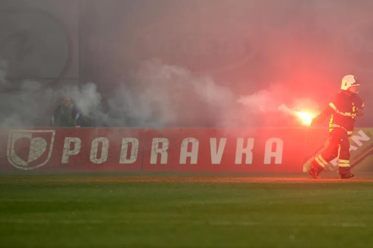 Bad Blue Boysi dobro su 'naložili' na tribinama u Koprivnici