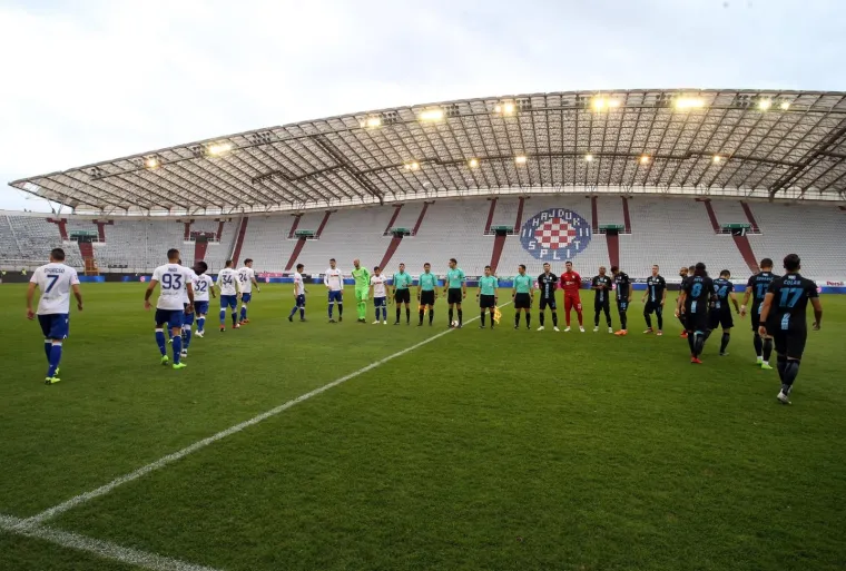 POGLEDAJTE PRIZORE S KIŠNOG POLJUDA: Depresivan derbi igra se u turobnoj atmosferi praznog stadiona