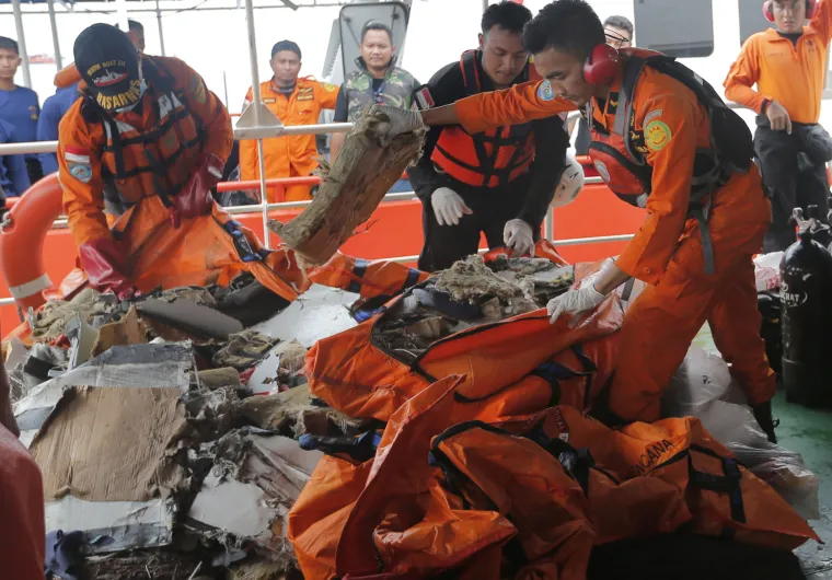 Brodovi nastavljaju potragu za sru&scaron;enim indonezijskim zrakoplovom