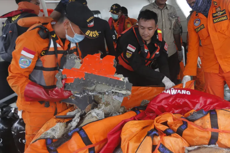 Brodovi nastavljaju potragu za sru&scaron;enim indonezijskim zrakoplovom