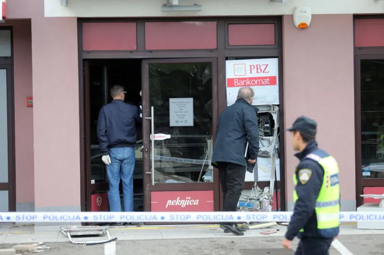 U ranim jutarnjim satima u Rijeci je raznesen bankomat u mjestu Čavle