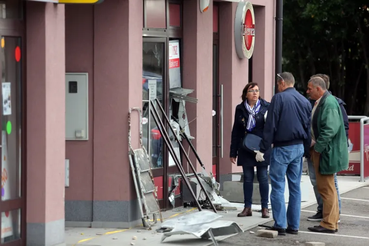 U ranim jutarnjim satima u Rijeci je raznesen bankomat u mjestu Čavle
