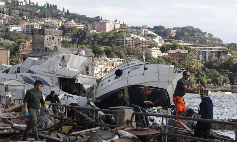 Nevrijeme poharalo Europu: U Italiji 10 mrtvih, zbog snijega u Austriji i Francuskoj tisuće ljudi bez struje