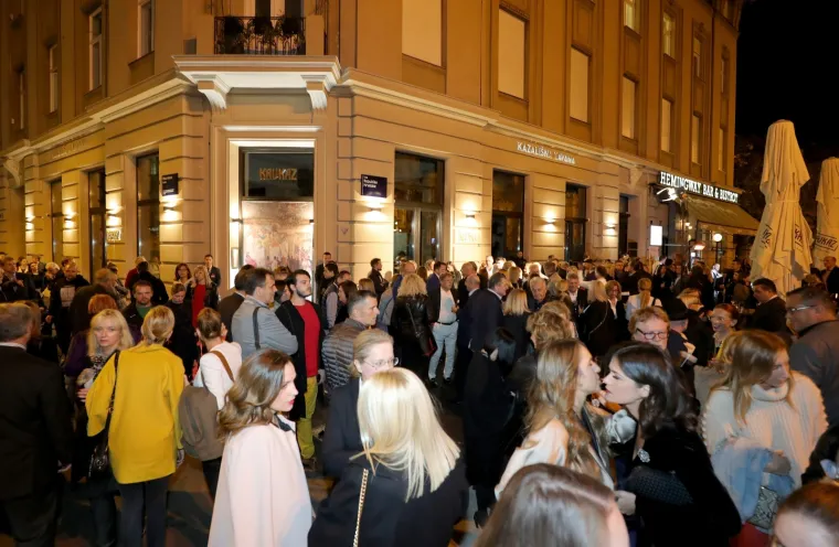 PONOVNO OTVORENA KULTNA KAVANA: Zagrebačka elita pohrlila u preuređeni Kavkaz, evo tko se sve pojavio