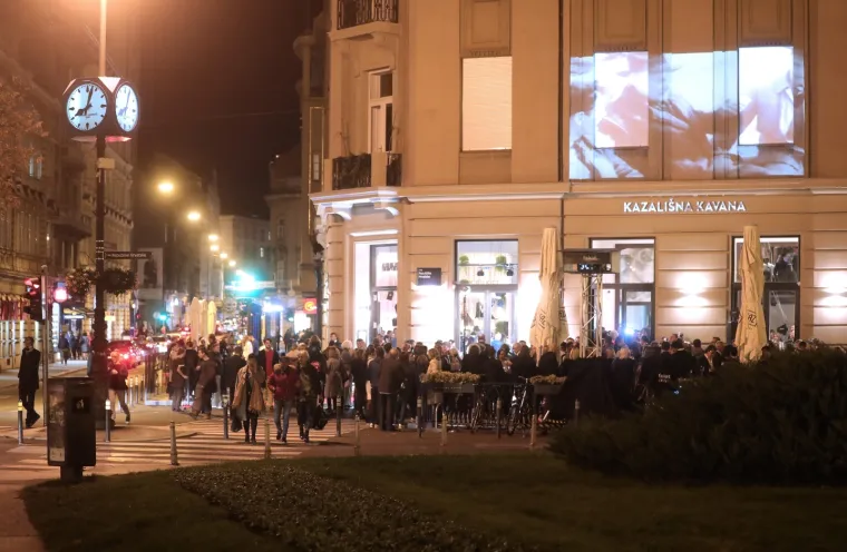 PONOVNO OTVORENA KULTNA KAVANA: Zagrebačka elita pohrlila u preuređeni Kavkaz, evo tko se sve pojavio