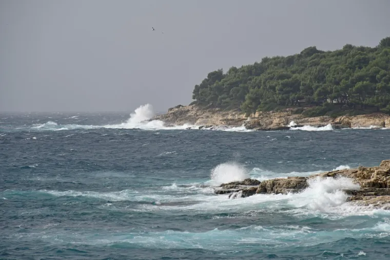 Pogledajte dramatične fotografije orkanskog nevrijemena koje se obru&scaron;ilo se na Hrvatsku