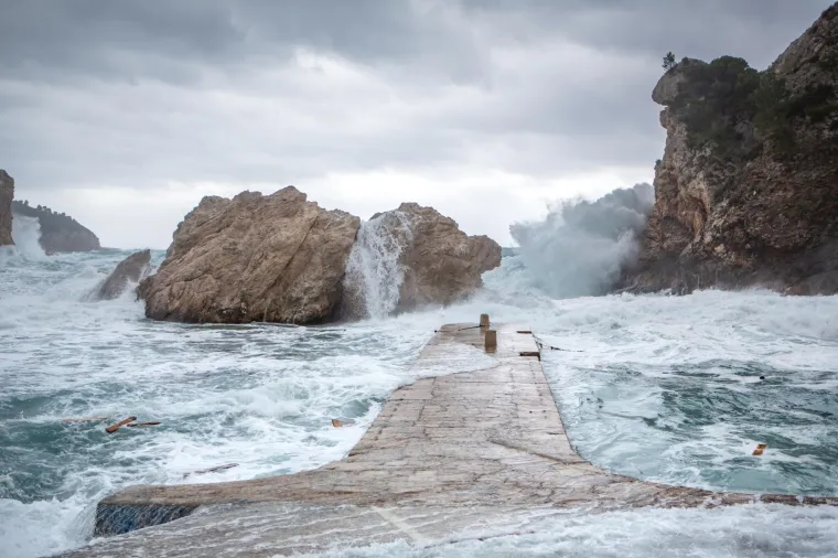 Pogledajte dramatične fotografije orkanskog nevrijemena koje se obru&scaron;ilo se na Hrvatsku
