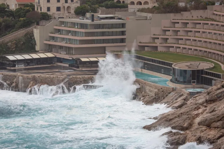Pogledajte dramatične fotografije orkanskog nevrijemena koje se obru&scaron;ilo se na Hrvatsku