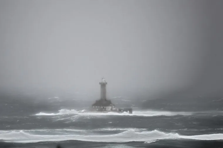 Pogledajte dramatične fotografije orkanskog nevrijemena koje se obru&scaron;ilo se na Hrvatsku