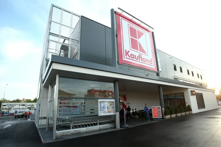 Sutra je blagdan Svih Svetih: Evo koje trgovine rade i kako