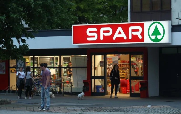 Sutra je blagdan Svih Svetih: Evo koje trgovine rade i kako