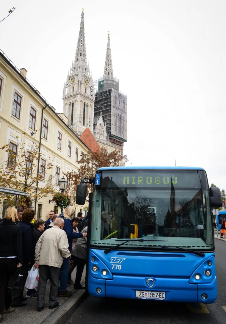 Kolona na Trgu bana Jelačića