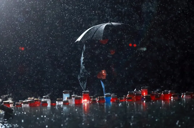 FOTOGALERIJA S MIROGOJA: Tisuće svijeća za najmilije upaljene u noći na blagdan Svih svetih