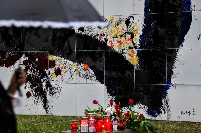 Na blagdan Svih svetih građani su se prisjetili hrvatskih velikana te na njihovim grobovima zapalili svijeće.