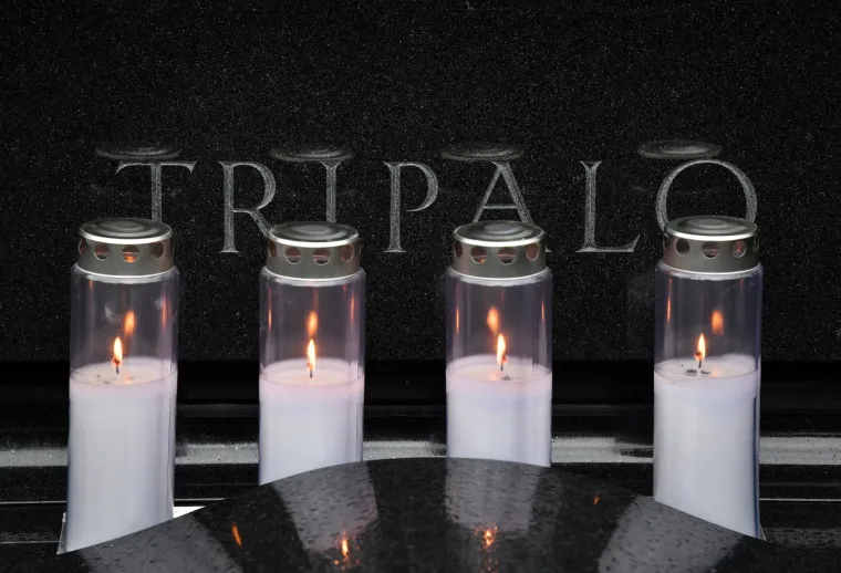 Na blagdan Svih svetih građani su se prisjetili hrvatskih velikana te na njihovim grobovima zapalili svijeće.