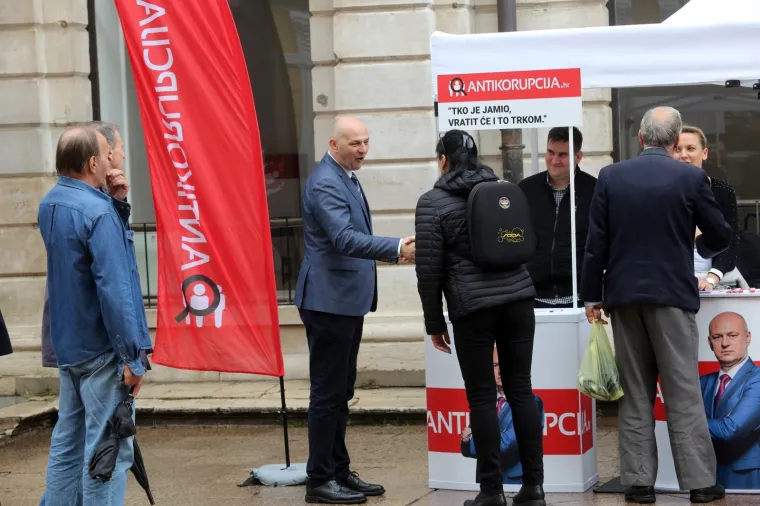 Mislav Kolaku&scaron;ić