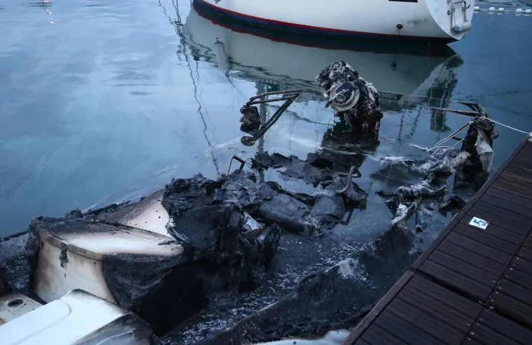 Pokraj Makarske izgorjela tri broda