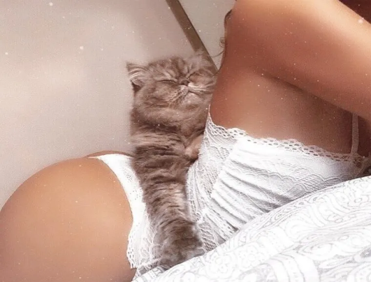 FOTKAJU, KAO, SVOJE LJUBIMCE: Samo su se slučajno skinule, namjestile i izbacile adute