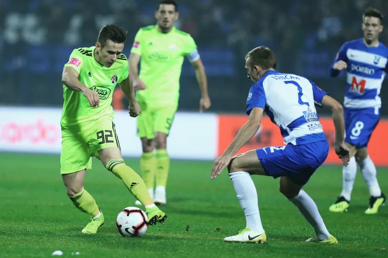 Dinamo u maglovitom Gradskom vrtu sru&scaron;io Osijek i učvrstio prvo mjesto