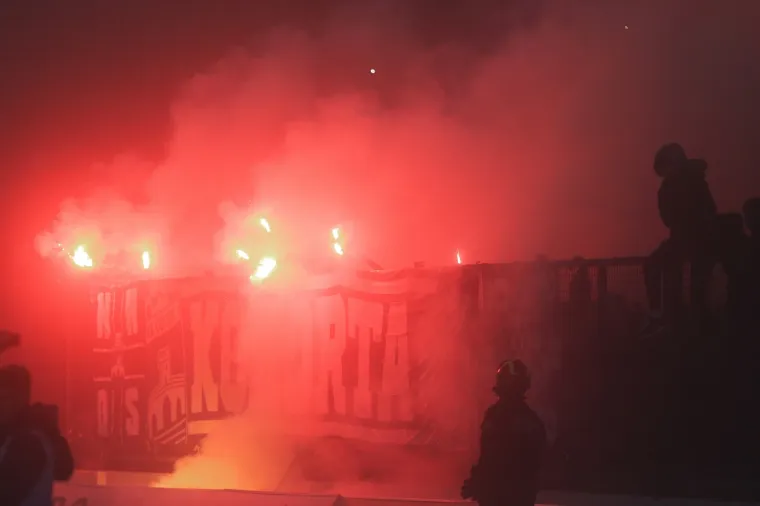 MAGLA SVUDA, MAGLA OKO NJIH: U ovakvim uvjetima odigrana je derbi utakmica u Osijeku