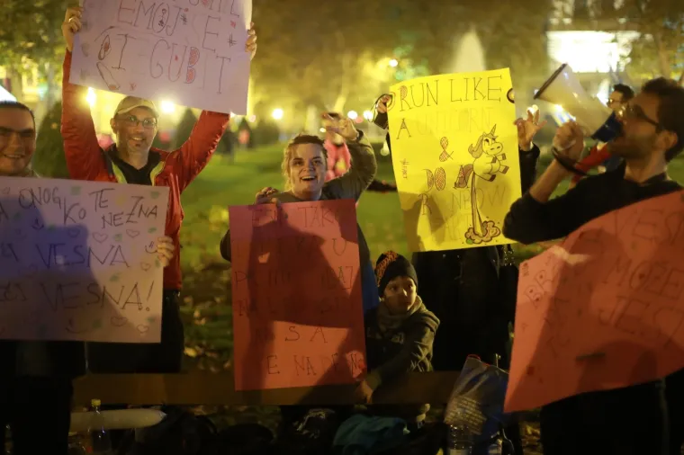 Dru&scaron;tvo sportske rekreacije AKTIVAN ŽIVOT u suradnji s Gradskim uredom za zdravstvo grada Zagreba povodom obilježavanja &ldquo;Mjeseca borbe protiv ovisnosti&rdquo; organiziralo je gradsku noćnu uličnu atletsku utrku 7. Zagrebački noćni cener.