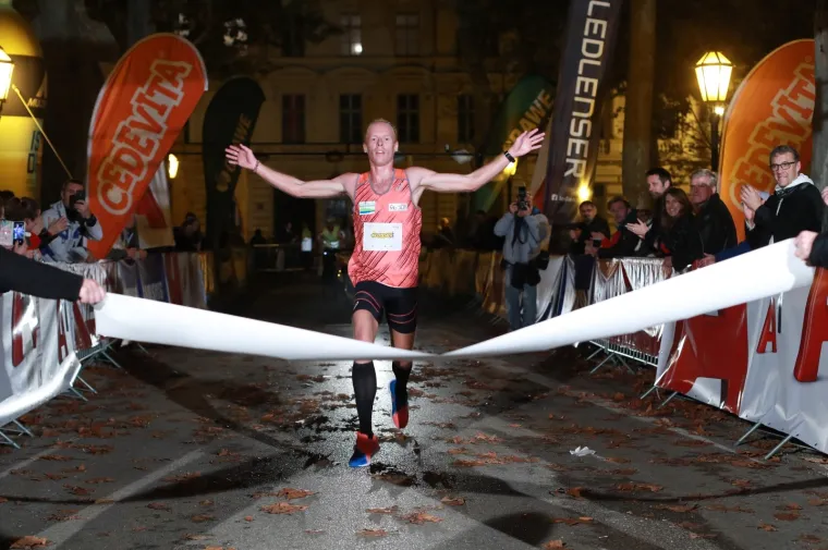 Na Zagrebačkom noćnom ceneru 2700 trkača: Prijave su planule u rekordnih 90 minuta