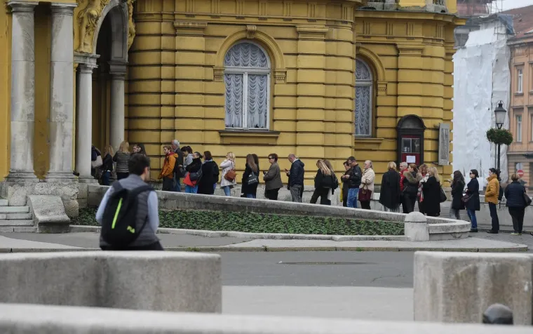 ZAGREB VOLI BALET: Golemi redovi za Orašara ispred HNK to su još jednom dokazali