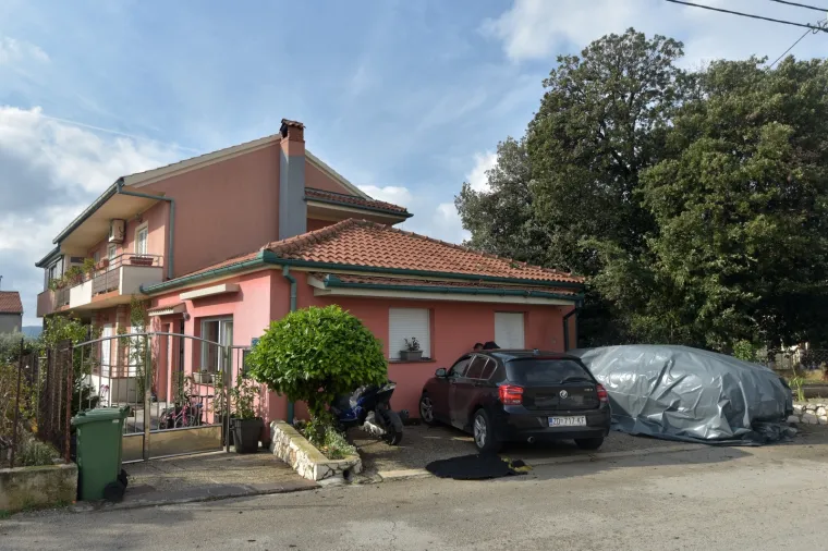 INCIDENT U BIBINJU: U eksploziji bombe o&scaron;tećen Jagura sina lokalnog poduzetnika