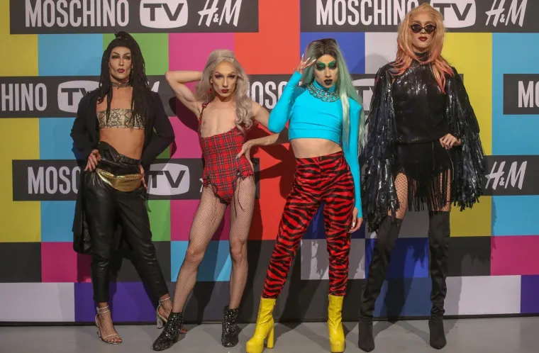 MAJA &Scaron;UPUT ZAJAHALA DEČKA PRED SVIMA: Nenad pokazao da je pravi džentlmen i nosio je uokolo