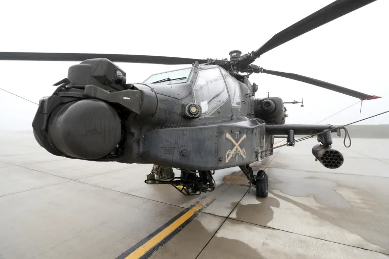 AMERIČKA VOJNA MOĆ SLETJELA NA TUĐMANA: Krstičević obi&scaron;ao skupinu helikoptera borbenog zrakoplovstva SAD-a