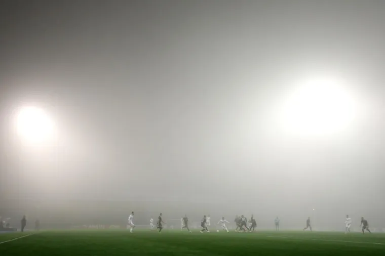 OSJETITE DA&Scaron;AK ATMOSFERE S MAKSIMIRA: Navijači su okupirali tribine, njihovo raspoloženje ne može pokvariti niti gusta magla