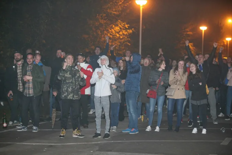 UĐITE U DINAMOVU FAN ZONU: Nema ulaznice? Nema problema! Navijači hrvatskog prvaka nisu ostali uskraćeni za spektakl