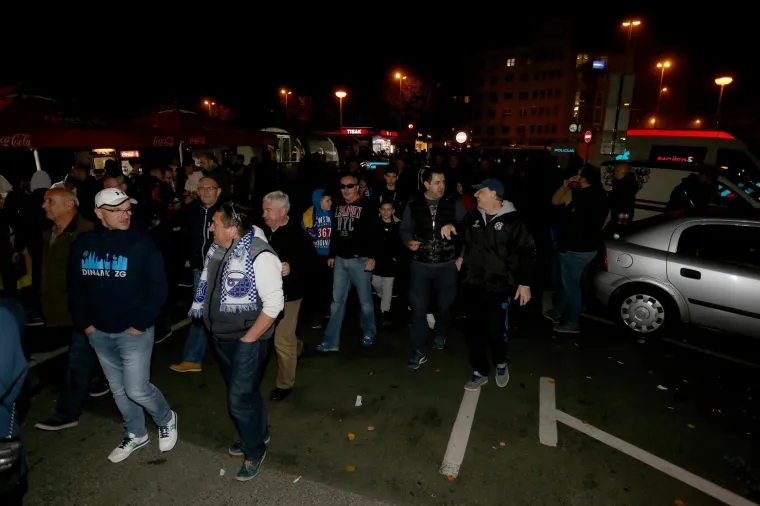 UĐITE U DINAMOVU FAN ZONU: Nema ulaznice? Nema problema! Navijači hrvatskog prvaka nisu ostali uskraćeni za spektakl