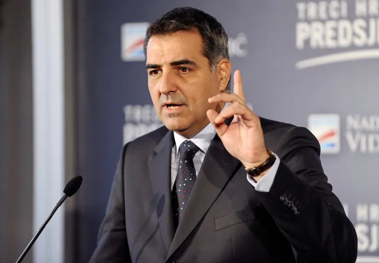 Nadan Vido&scaron;ević Nadan Vido&scaron;ević